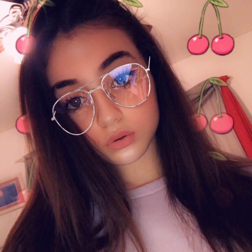 Meet your Posher, Jasmine